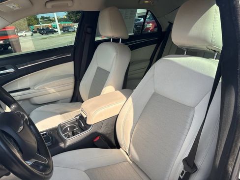 Used 2019 Chrysler 300 Touring w/ Sport Appearance Package RWD image 20
