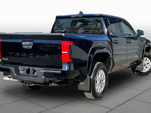 Certified 2026 Toyota Tacoma SR5 AWD/4WD image 13