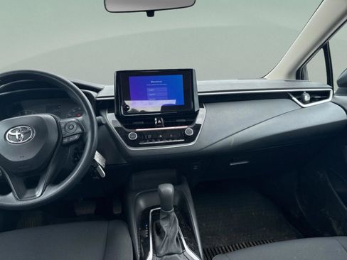Used 2025 Toyota Corolla LE FWD image 10