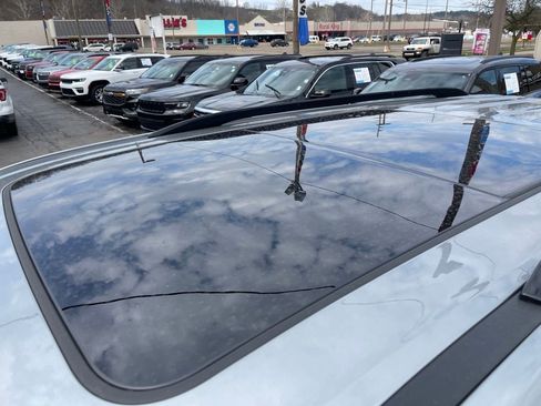 Used 2026 Chevrolet Traverse RS image 10