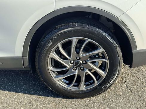 Used 2022 Lincoln Corsair AWD w/ Equipment Group 101A image 11