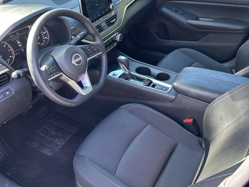 Used 2025 Nissan Altima 2.5 SV AWD/4WD image 8