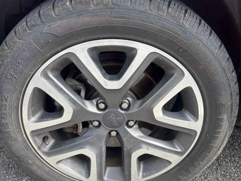 Used 2016 Jeep Renegade Latitude FWD image 51