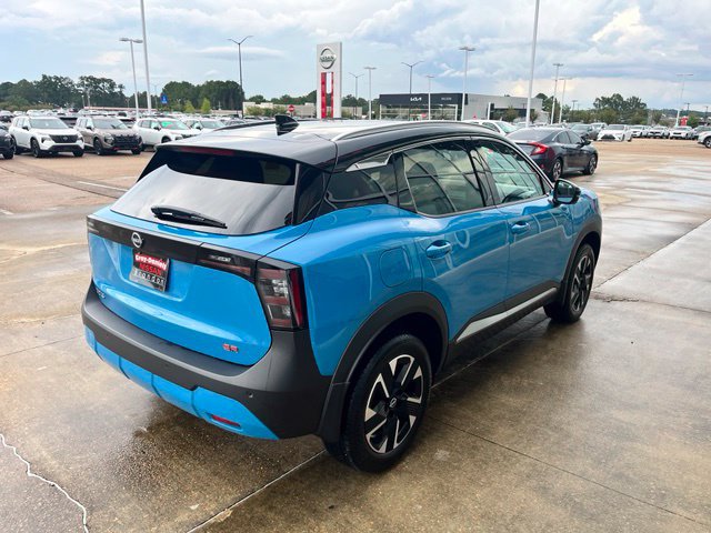 Used 2025 Nissan Kicks SR FWD image 4