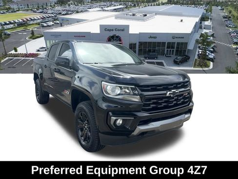 Used 2022 Chevrolet Colorado Z71 w/ Z71 Midnight Edition AWD/4WD image 3