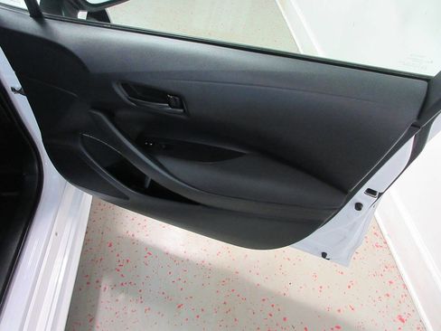 Used 2022 Toyota Corolla LE FWD image 24