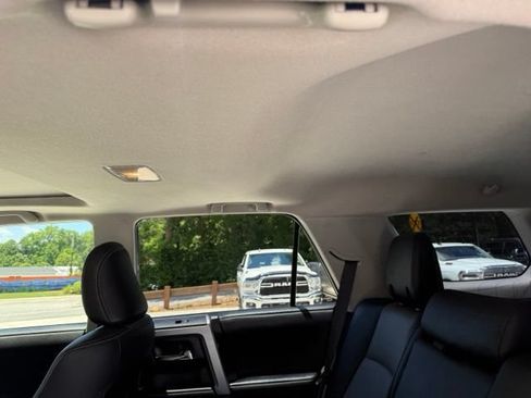 Used 2020 Toyota 4Runner SR5 Premium w/ Moonroof Package AWD/4WD image 57