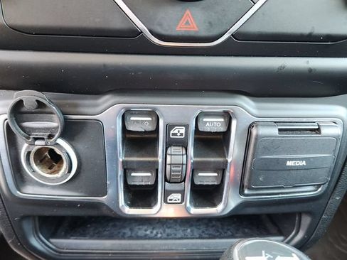 Used 2019 Jeep Wrangler Unlimited Sport S AWD/4WD image 20