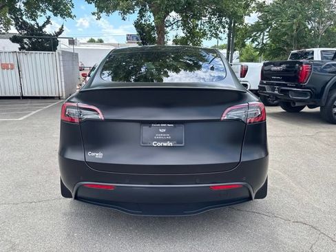 Used 2022 Tesla Model Y Performance AWD/4WD image 5