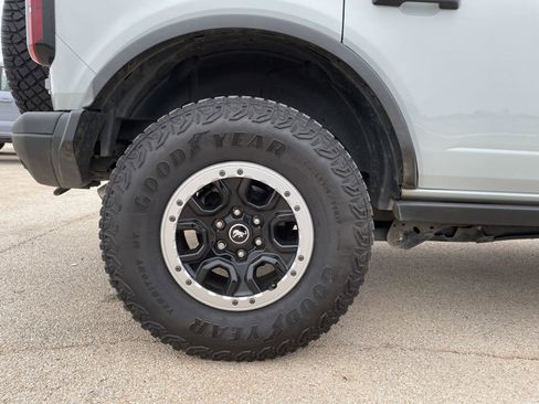 Used 2022 Ford Bronco Badlands image 36