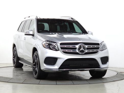 Used 2017 Mercedes-Benz GLS 550 4MATIC image 4