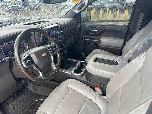Used 2020 Chevrolet Silverado 1500 LTZ w/ LTZ Convenience Package AWD/4WD image 15