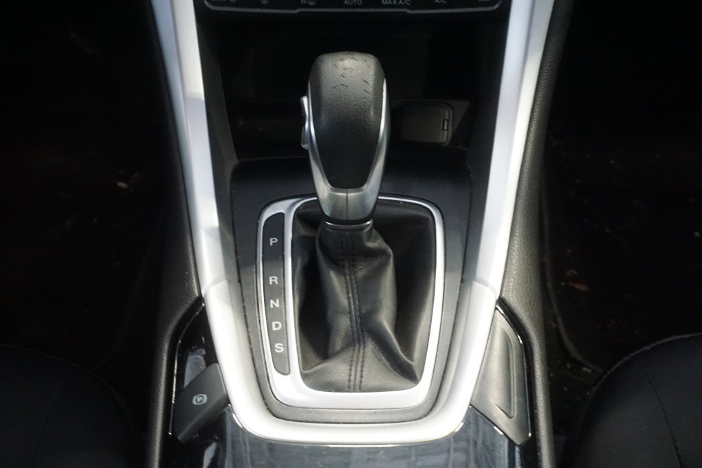Used 2014 Ford Fusion SE FWD image 29