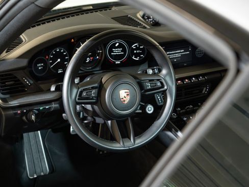 Certified 2022 Porsche 911 Carrera S RWD image 4