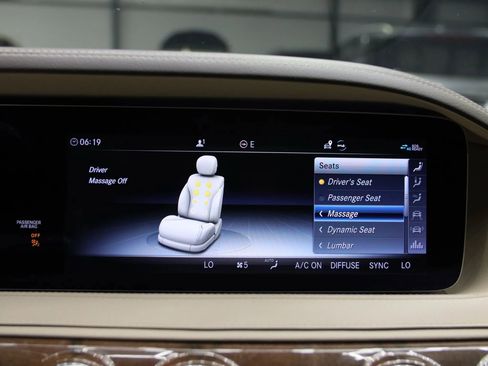 Used 2019 Mercedes-Benz S 560 Sedan w/ AMG Line Exterior image 39