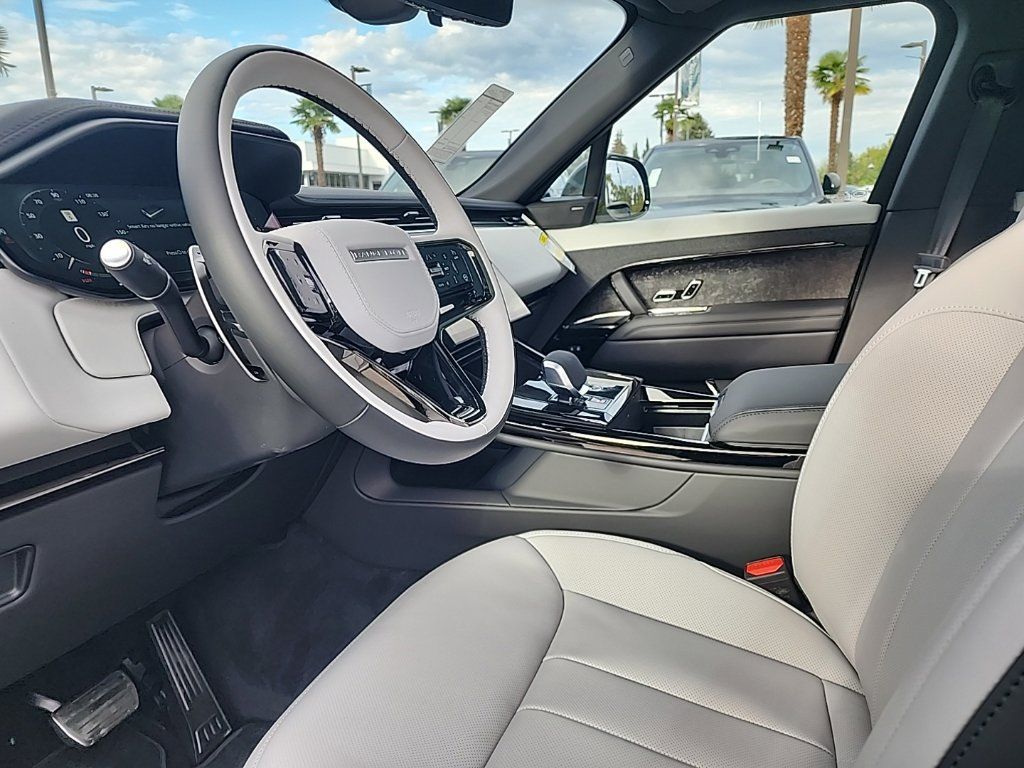 New 2026 Land Rover Range Rover Sport Dynamic SE AWD/4WD image 11