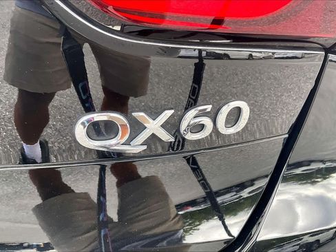 Used 2018 INFINITI QX60 Luxe w/ Deluxe Technology Package AWD/4WD image 32