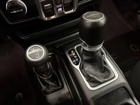 Used 2021 Jeep Gladiator Sport AWD/4WD image 26