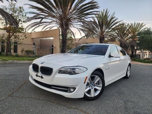 Used 2012 BMW 528i Sedan image 2