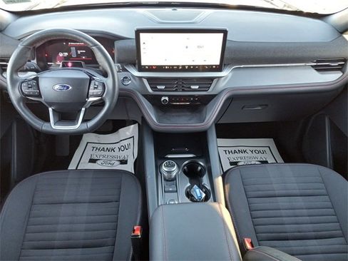 Used 2025 Ford Explorer ST-Line w/ ST-Line Street Pack image 17