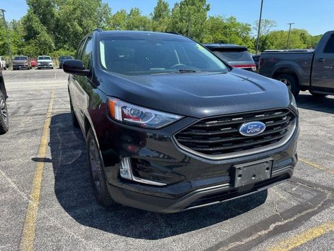 Used 2022 Ford Edge SEL w/ Sport Appearance Package AWD/4WD image 3