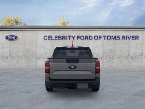 Used 2025 Ford Maverick XLT w/ Black Appearance Package image 5