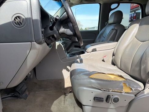 Used 2005 Chevrolet Tahoe Z71 w/ Preferred Equipment Group image 12