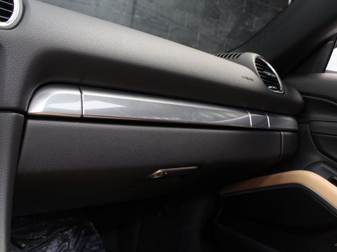 Used 2021 Porsche 718 Boxster w/ Premium Package RWD image 76