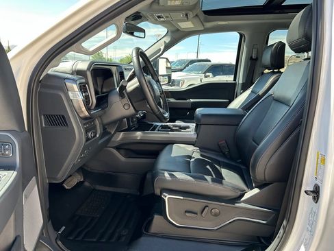 Used 2024 Ford F350 Lariat w/ Lariat Ultimate Package AWD/4WD image 8