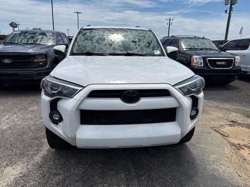 Used 2023 Toyota 4Runner SR5 Premium w/ Moonroof Package RWD image 2