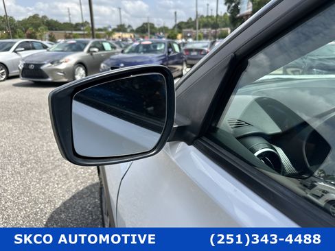 Used 2024 Nissan Kicks SV image 10