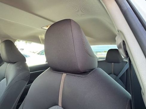 Used 2019 Toyota Camry LE FWD image 22