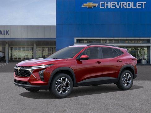 New 2026 Chevrolet Trax LT w/ Sunroof Package FWD image 2