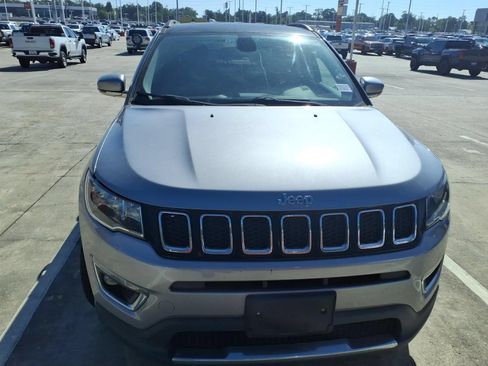 Used 2019 Jeep Compass Limited FWD image 3