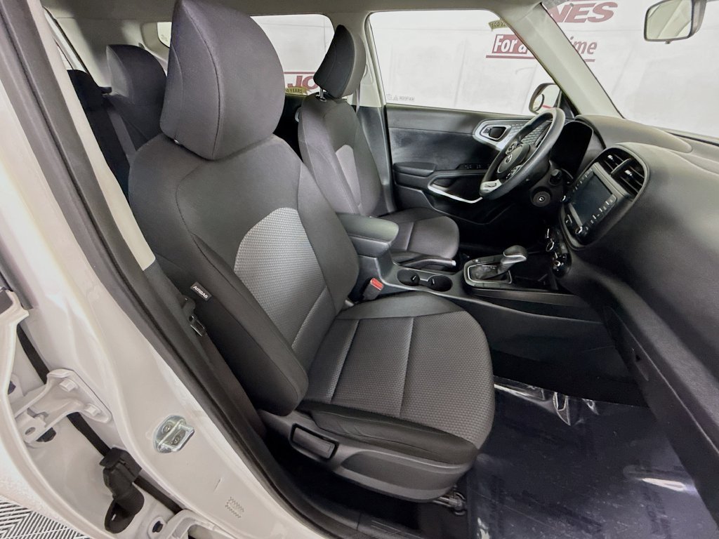 Used 2021 Kia Soul LX FWD image 29