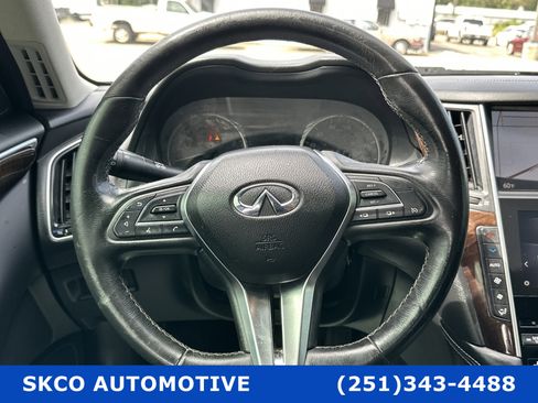 Used 2018 INFINITI Q50 Luxe w/ Essential Package (3.0T Luxe) image 17