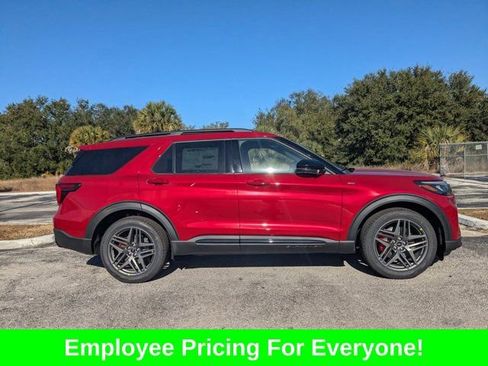 New 2026 Ford Explorer ST-Line w/ ST-Line Street Pack RWD image 4