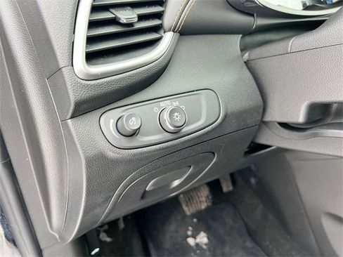 Used 2022 Chevrolet Trax LS w/ Tint and Cruise Package image 17