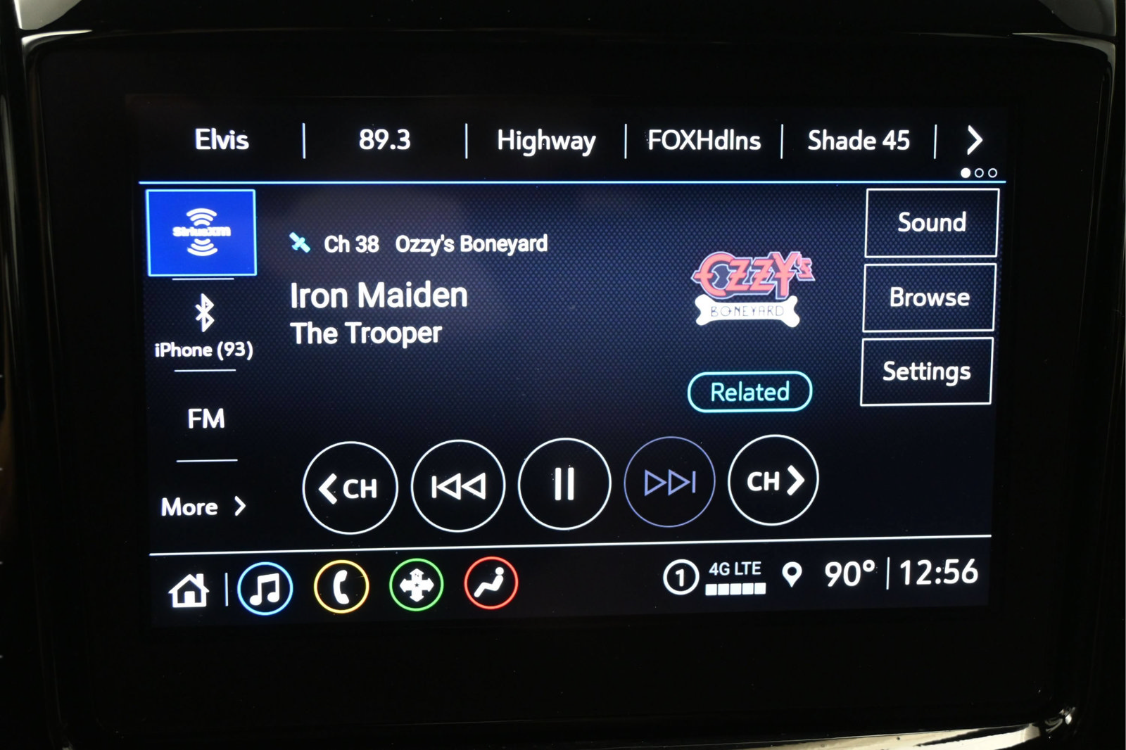 Used 2023 Chevrolet Traverse LT FWD image 17