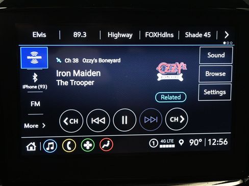 Used 2023 Chevrolet Traverse LT FWD image 17