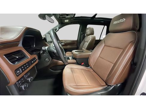 Used 2023 Chevrolet Tahoe High Country w/ Premium Package 2 AWD/4WD image 12