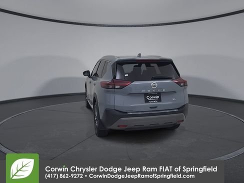 Used 2021 Nissan Rogue SL FWD image 12