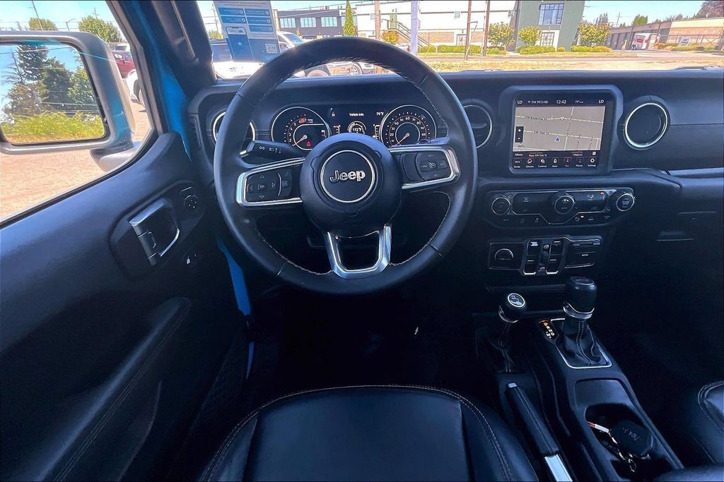 Used 2021 Jeep Wrangler Unlimited Sahara AWD/4WD image 7