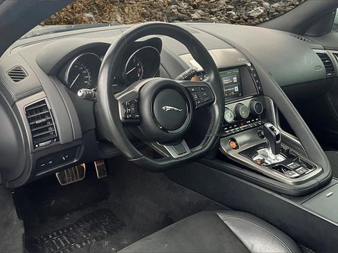 Used 2017 Jaguar F-TYPE S image 13