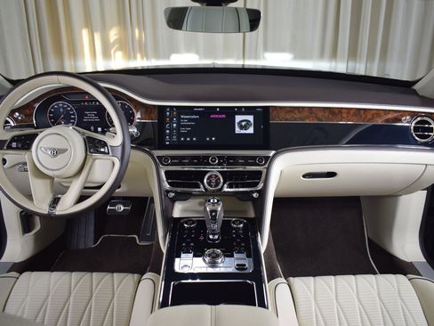 Certified 2020 Bentley Flying Spur W12 image 2
