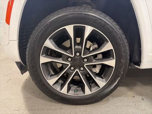 Used 2023 Jeep Grand Cherokee Overland w/ Advanced Protech Group III image 31