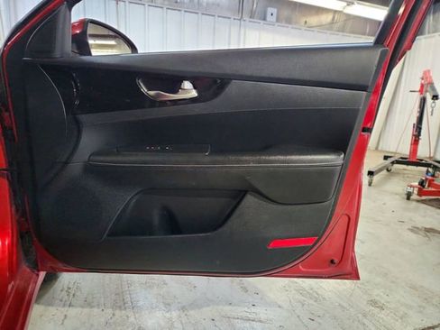 Used 2019 Kia Forte S w/ S Premium Package image 24