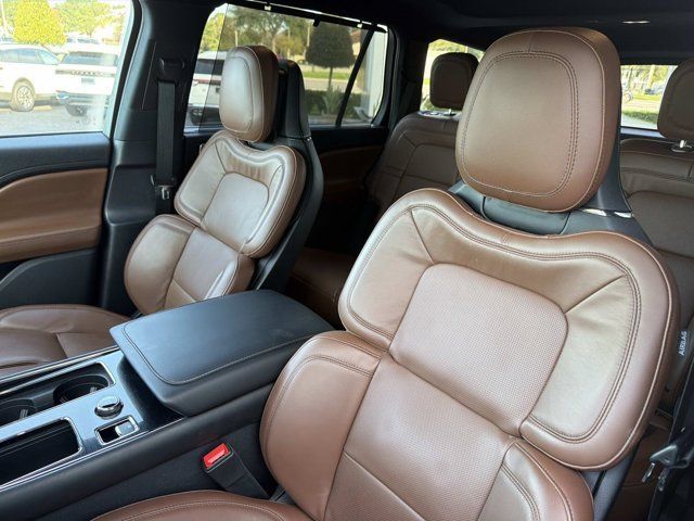 Used 2023 Lincoln Aviator Reserve w/ Equipment Group 201A RWD image 12