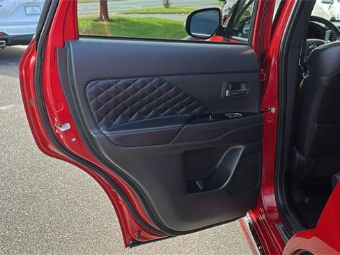 Used 2022 Mitsubishi Outlander GT image 24