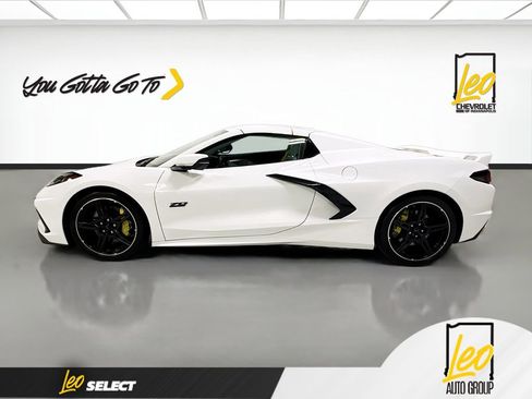 Used 2023 Chevrolet Corvette Stingray Premium Conv w/ Z51 Performance Package RWD image 8